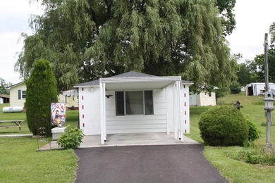 Welcome to this move-in ready home that clearly shows the care - photo 6