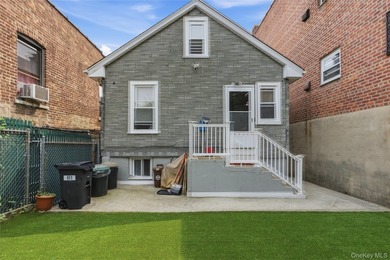 Some houses you look at. This one, you feel. From the second you - photo 1