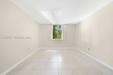 Welcome to Sovereigns Condo! This 2 bedroom, 2 bathroom - photo 14