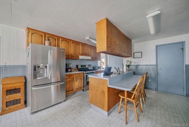Welcome to this beautifully maintained expanded ranch in - photo 15