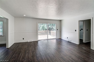 Welcome to 18212 Cornwall Road in Cleveland's desirable lakeside - photo 7