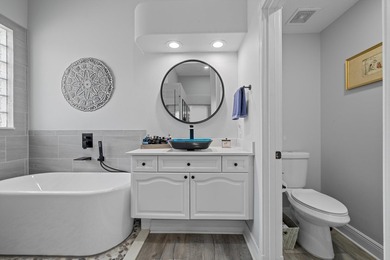 BETTER THAN NEW! Beautifully upgraded 4BR/2.5BA home in Oakmont - photo 20