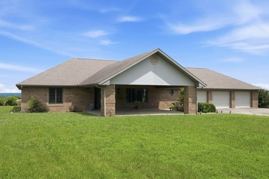 Showcase Custom Built All Brick Home, All on 1 Level, 3 Bedroom - photo 2