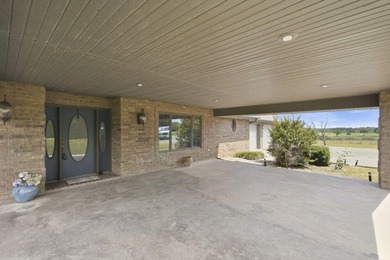 Showcase Custom Built All Brick Home, All on 1 Level, 3 Bedroom - photo 3