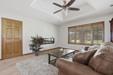 Showcase Custom Built All Brick Home, All on 1 Level, 3 Bedroom - photo 6