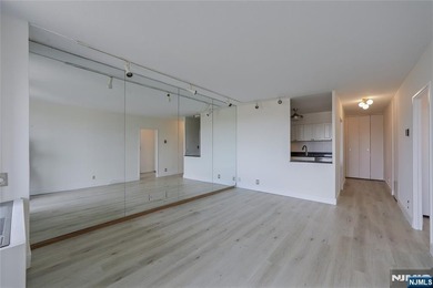 Priced to sell! Beautiful 1BR/1BA co-op at the sought-after - photo 29