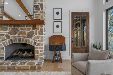 Stunning contemporary farmhouse-style lake home with over 7,000 - photo 10