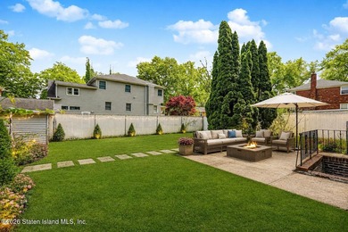 Welcome to 40 Minna Street! This spacious 2-family home features - photo 37