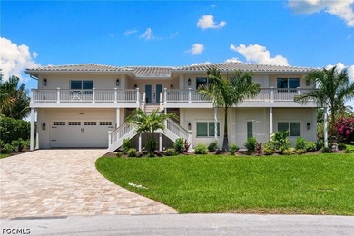 Welcome to one of Shell Harbor's finest canal lots - completely - photo 1