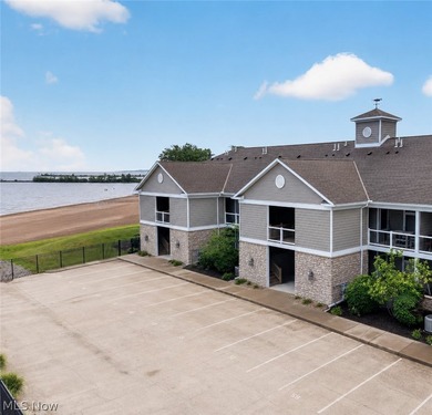Wake up to breathtaking sunrises and panoramic views of Lake - photo 1