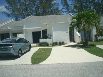 Spacious 3 bedroom villa on canal with fabulous view of golf - photo 1