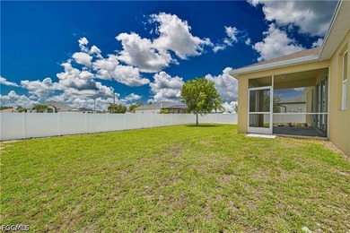 Well-maintained 3-bedroom plus den, 2-bath home offering 1,777 - photo 4
