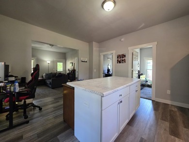 Additional listing photo 4