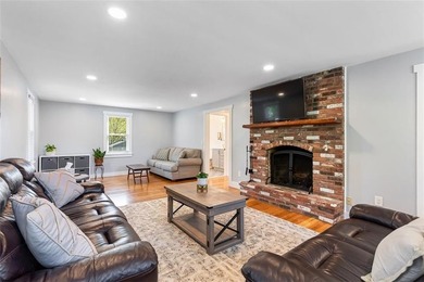 Welcome to this beautifully maintained 4-bedroom, 1.5-bath home - photo 16