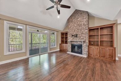 Stunning contemporary home w/seasonal lake views offers modern - photo 7