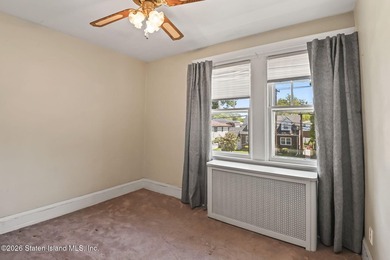 Classic 3-bedroom Westerleigh colonial with original hardwood - photo 19