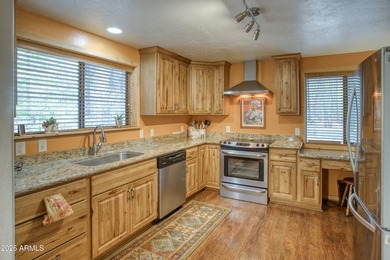 Stunning remodeled in White Mountain Summer Homes. 3 Bed, 2 1/2 - photo 9