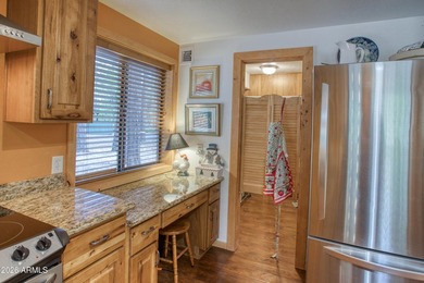 Stunning remodeled in White Mountain Summer Homes. 3 Bed, 2 1/2 - photo 10