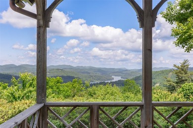 Welcome to Big Sheepcliff, where timeless mountain architecture - photo 31
