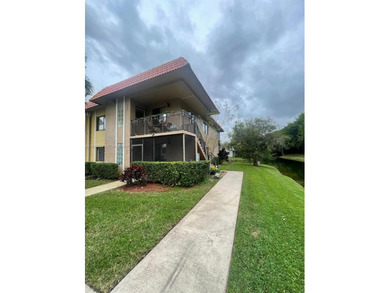 Lake Condo For Sale in Weston, Florida