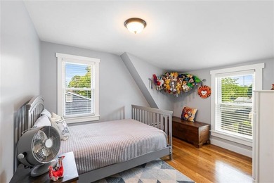 Welcome to this beautifully maintained 4-bedroom, 1.5-bath home - photo 31