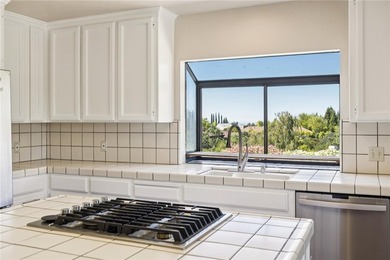 A rare opportunity in prestigious Los Altos Hills, 27220 - photo 32