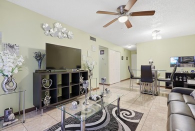 Charming 2-bed, 1-bath first-floor condo with a peaceful garden - photo 6