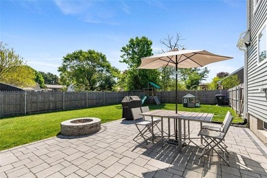 Welcome to this beautifully maintained 4-bedroom, 1.5-bath home - photo 41