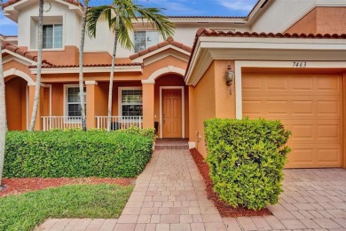 Lake Condo For Sale in Boynton Beach, Florida
