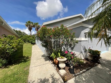 Welcome home! Priced to Sell,  This 3-bed, 2-bath, 1,226 sq ft - photo 3