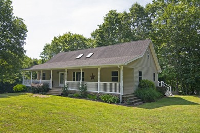 Discover serene living in this spacious four-bedroom - photo 3