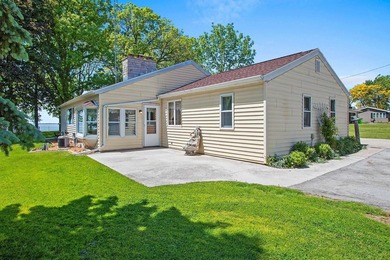 Lake Winnebago Home For Sale in Chilton Wisconsin