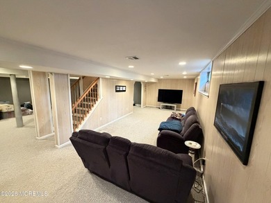 BACK ON THE MARKET- This 4-bedroom, 2.5 bath Center hall - photo 12