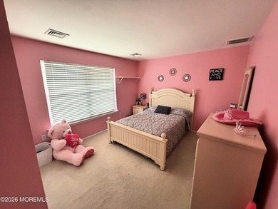 BACK ON THE MARKET- This 4-bedroom, 2.5 bath Center hall - photo 15