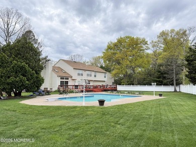 BACK ON THE MARKET- This 4-bedroom, 2.5 bath Center hall - photo 27