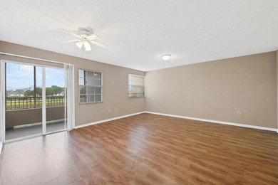 Charming second-floor 2BR/2BA condo in Oakland Forest with - photo 7