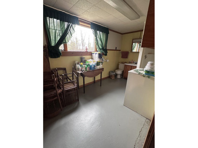 Welcome to 324 Hanson Road located just on the border of - photo 39