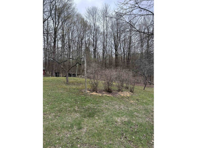 Welcome to 324 Hanson Road located just on the border of - photo 50