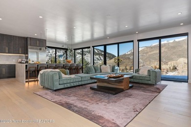 Architecturally significant modern residence set on 2.5 private - photo 7