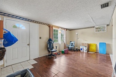 Opportunity knocks with this 3-bedroom, 1-bath home offering 1 - photo 3