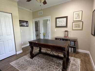 Welcome to this beautifully maintained 4-bedroom, 3-bath, 3-car - photo 6