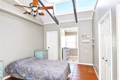 Wake up to peaceful lake views and the charm of country living - photo 12