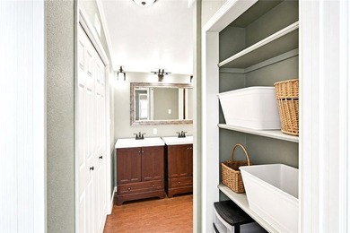 Wake up to peaceful lake views and the charm of country living - photo 13