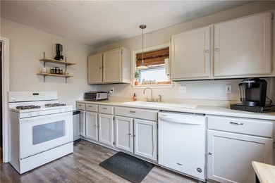 SO MUCH CHARM in this Beautiful 3 Bedroom 2 Full Bathroom home! - photo 15