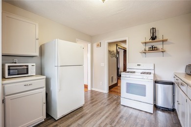 SO MUCH CHARM in this Beautiful 3 Bedroom 2 Full Bathroom home! - photo 16