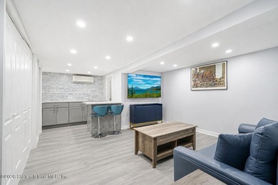 Welcome to 74 Targee Street! This fully renovated 2-family home - photo 23