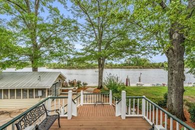 Experience the ultimate in waterfront living on the main channel - photo 4