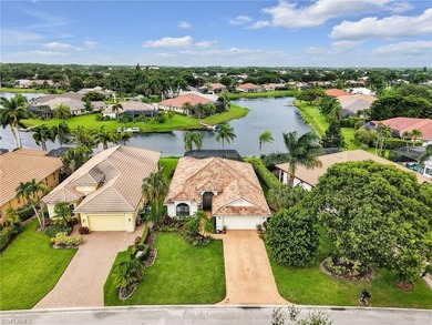 Move right into this exceptionally maintained waterfront pool - photo 1