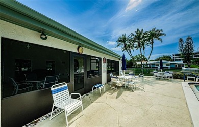 Price reduced!  Live the Florida Lifestyle in this Beautiful - photo 32