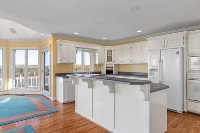 This brick home overlooking Pickwick Lake with breathtaking - photo 10